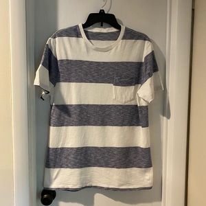 J crew men’s t-shirt - size medium